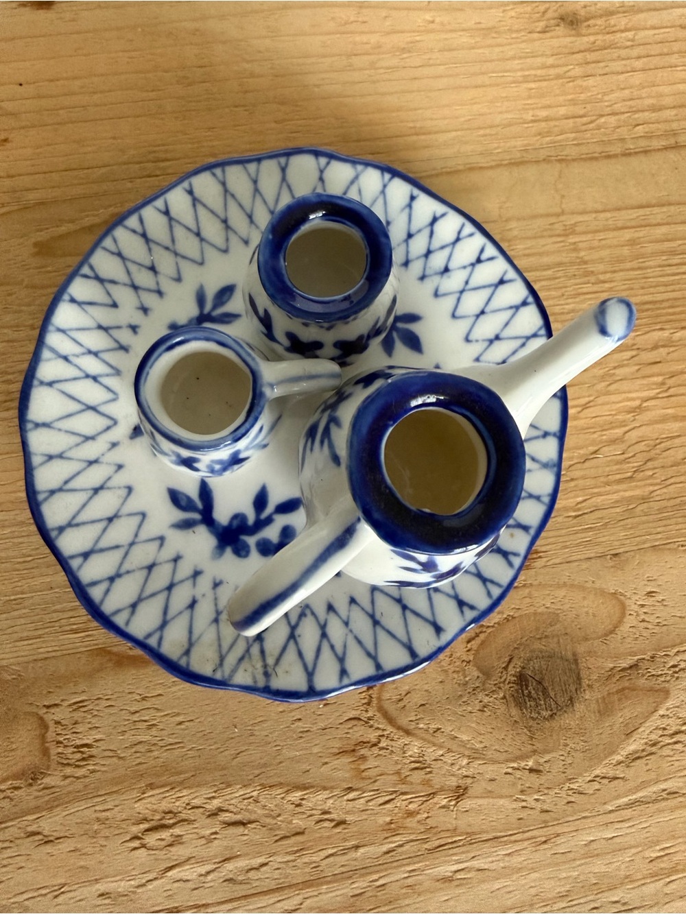Mini Small Porcelain Tea Set - Picture 7 of 9